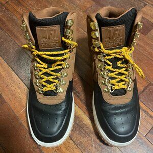 Nike Air Force 1 Lunar Sneakerboot Size 7